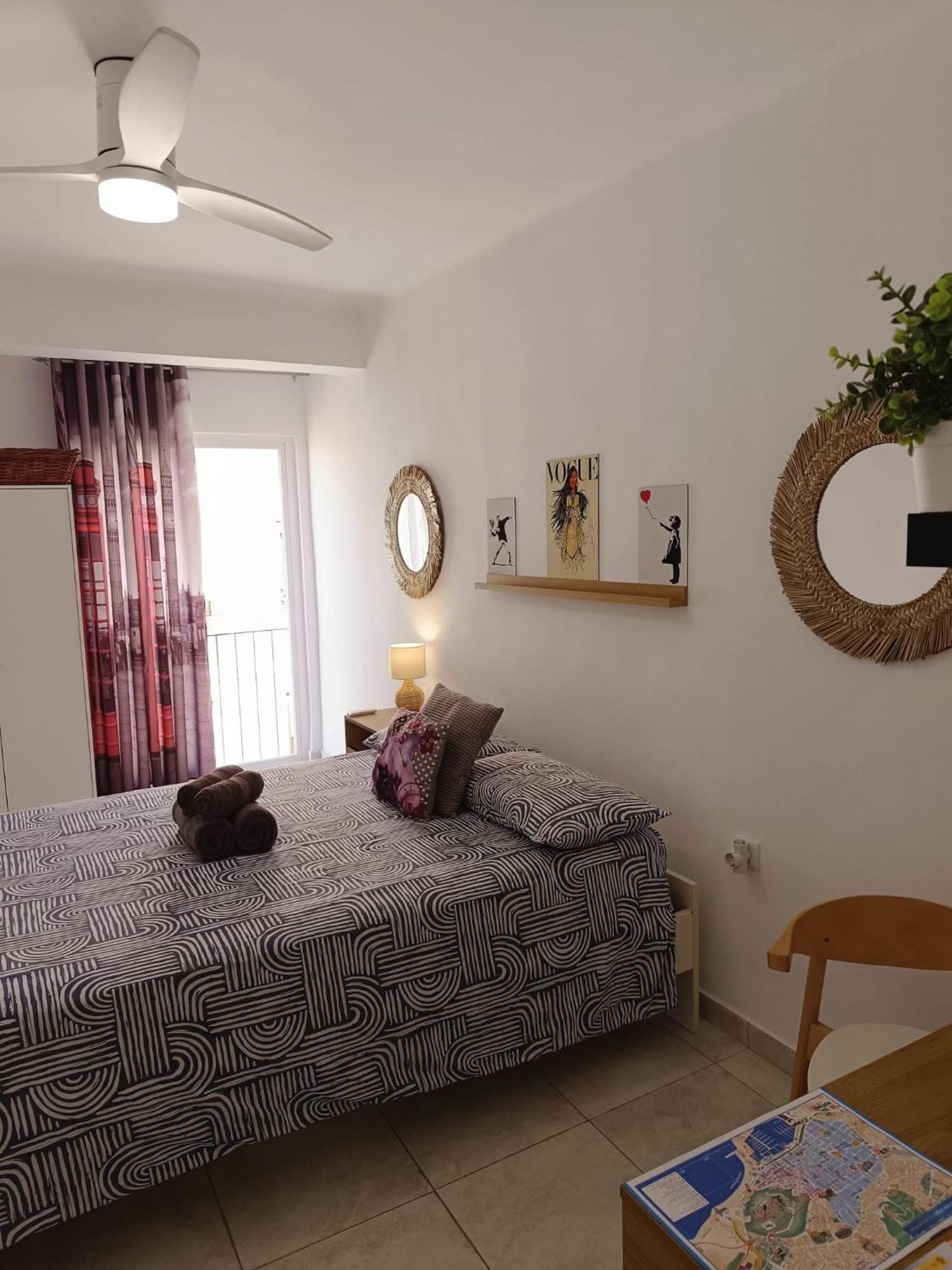 Room Alicante Center Bagian luar foto