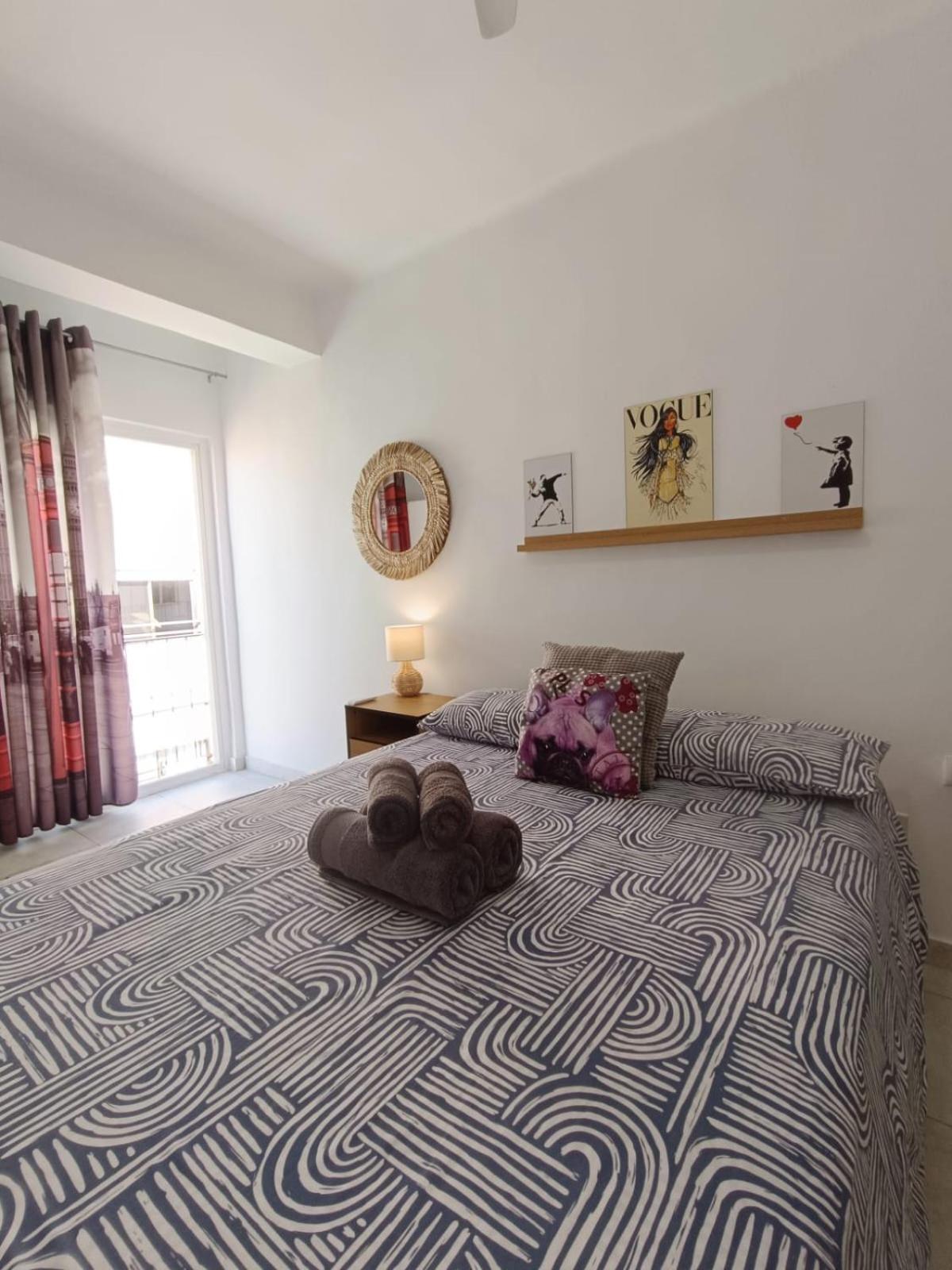Room Alicante Center Bagian luar foto